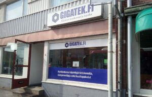 Gigatek tietokonehuoltoon erikoistuva kauppa ulkoa